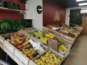 Autour des saisons ouvre ses portes 11 autour-des-saisons-port-saint-louis-epicerie