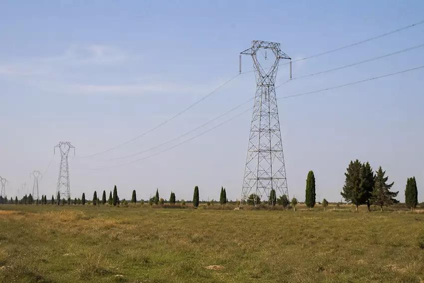 Ligne THT Fos-Jonquières : Un bras de fer électrique au cœur de la Provence 1 Ligne THT Fos-Jonquières