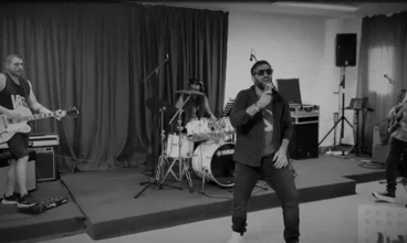 Sons of Dock : « Le Chiffon Rouge » en Version Rock – Un Hommage Puissant aux Luttes Ouvrières et à la Solidarité