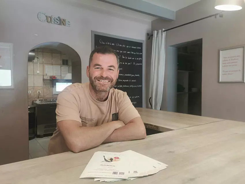Pizzeria La Petite Venise : Florent vous propose une nouvelle carte à Port Saint Louis du Rhône 1 pizzeria la petite venise port saint louis