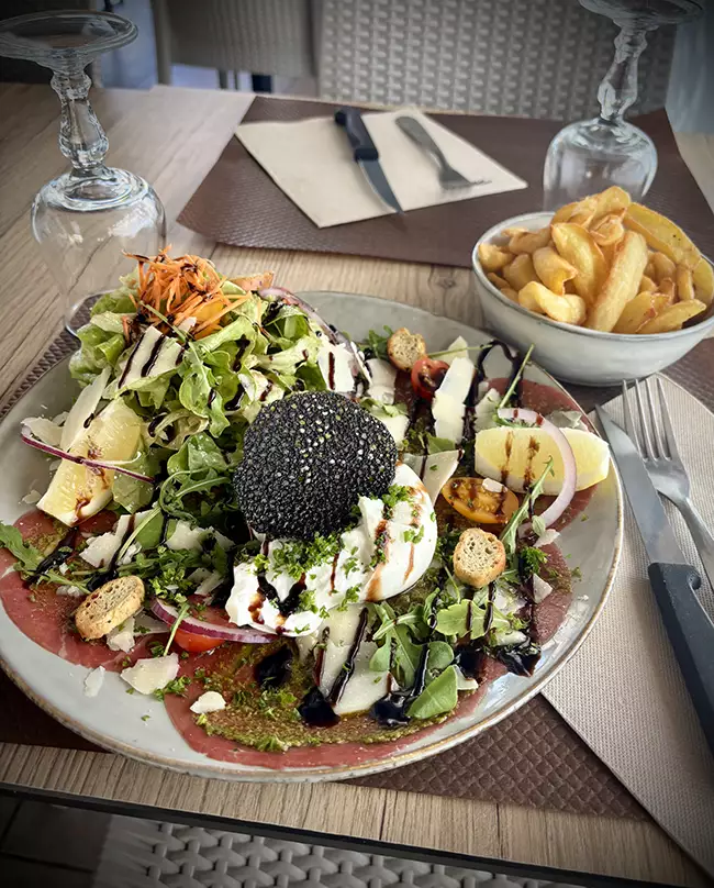 Rest’O Bout du Monde à Port Saint Louis du Rhône : une adresse conviviale au bord de l’eau 17 RESTAURANT O BOUT DU MONDE-port-saint-louis